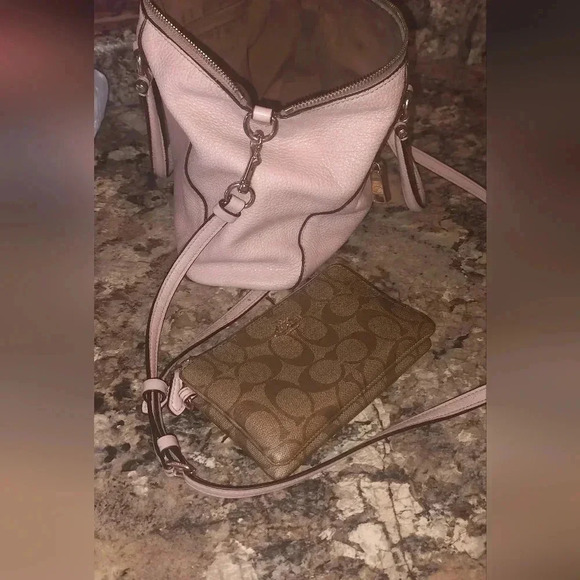 Coach purse and wallet set Authentic coach Good life left - Picture 7 of 10